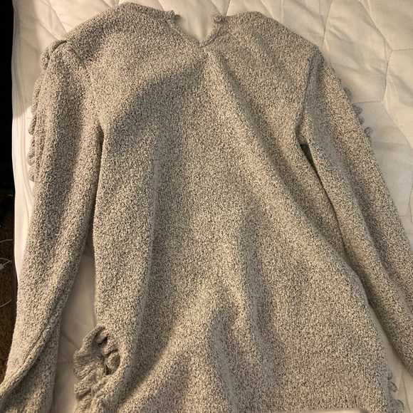 Girls Calvin Klein sweater - Picture 4 of 4